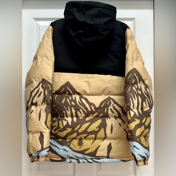 Vans Mountain jacket- this did not fit me when it arrived, still has tags - Picture 4 of 15